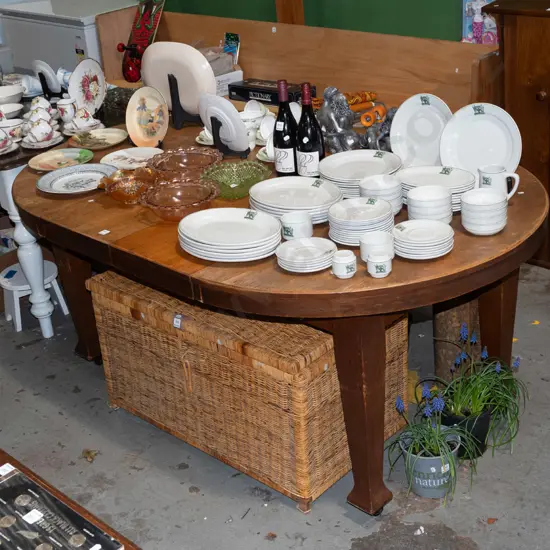 solid oak extending dining table  H780 W1810 D1150