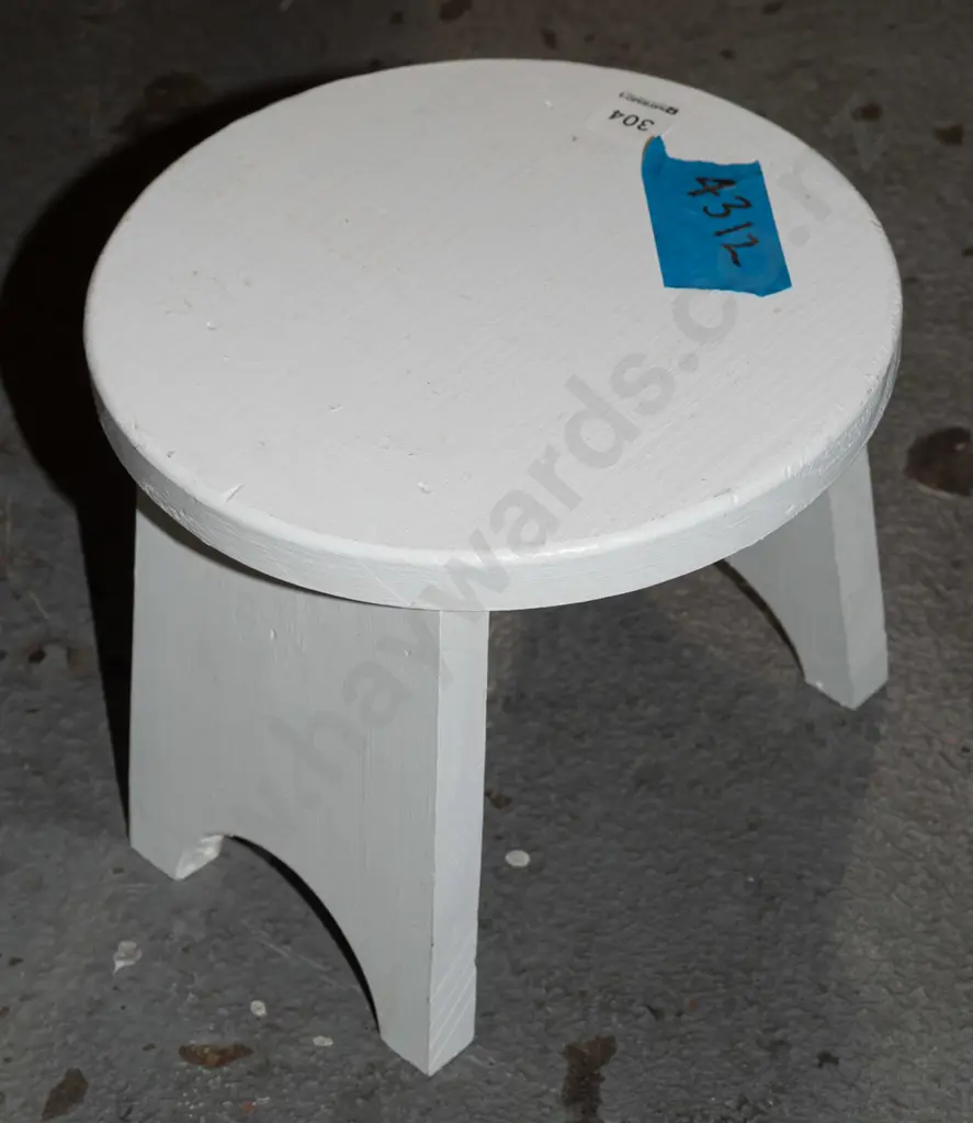small wooden white painted stool Image 1++