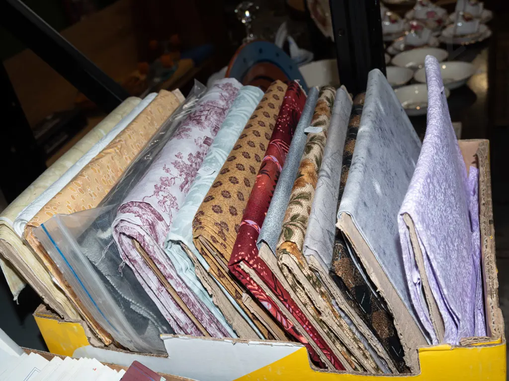 box of fabric pieces Image 1++