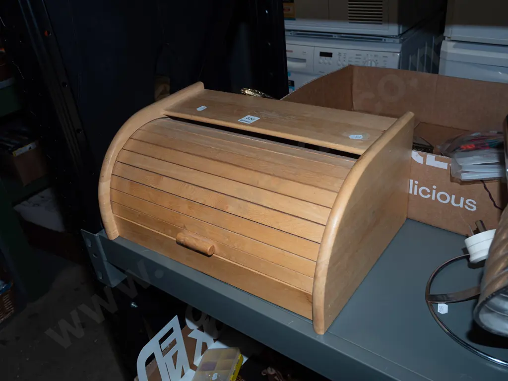 wooden breadbin Image 1++