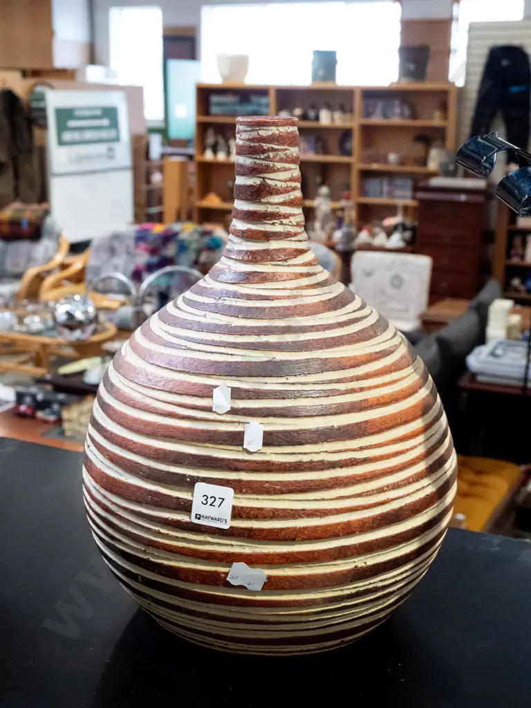 terracotta vase H340 Image 1++