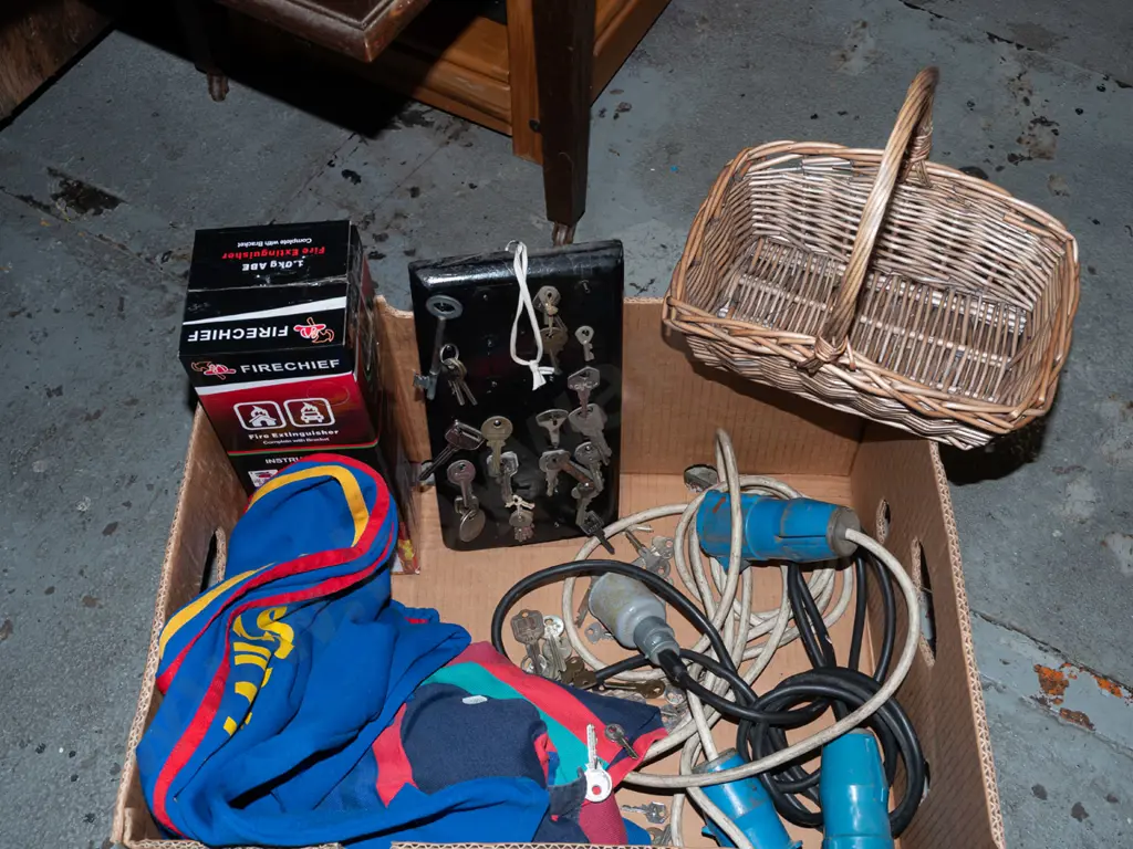 box; numerous keys, caravan power cord, fire extinguisher etc Image 1++