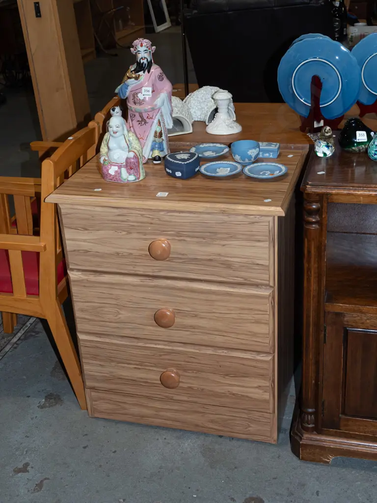 mdf faux veneer 3 drawer chest Image 1++