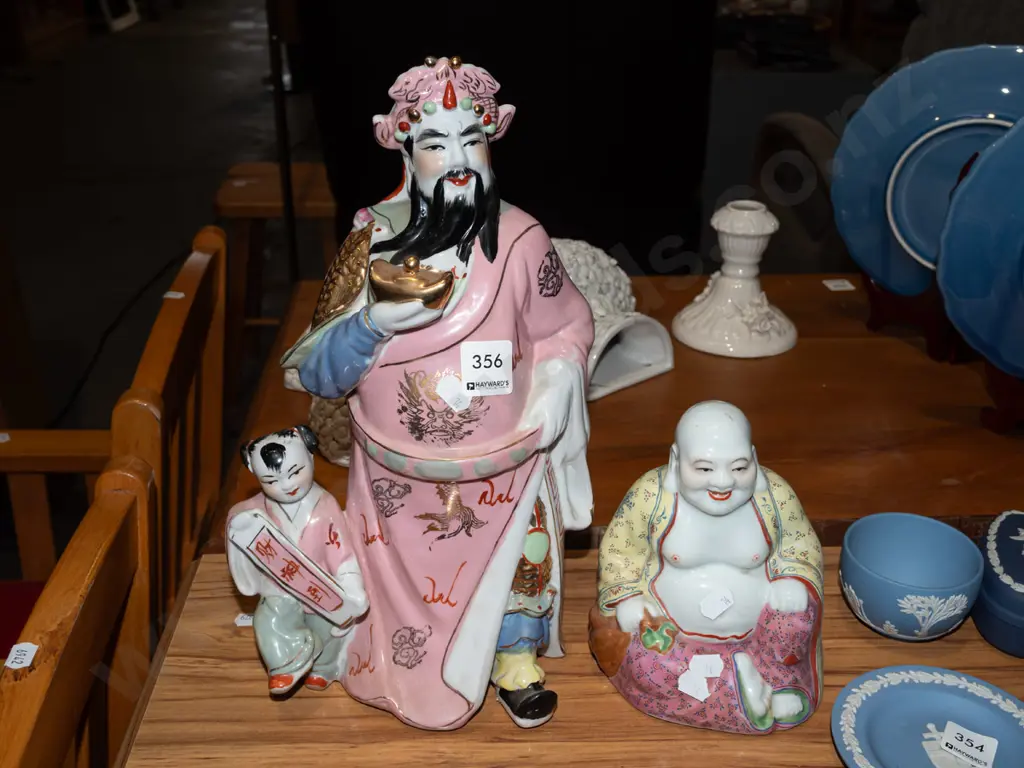 2x ceramic good fortune figurines H340 Image 1++