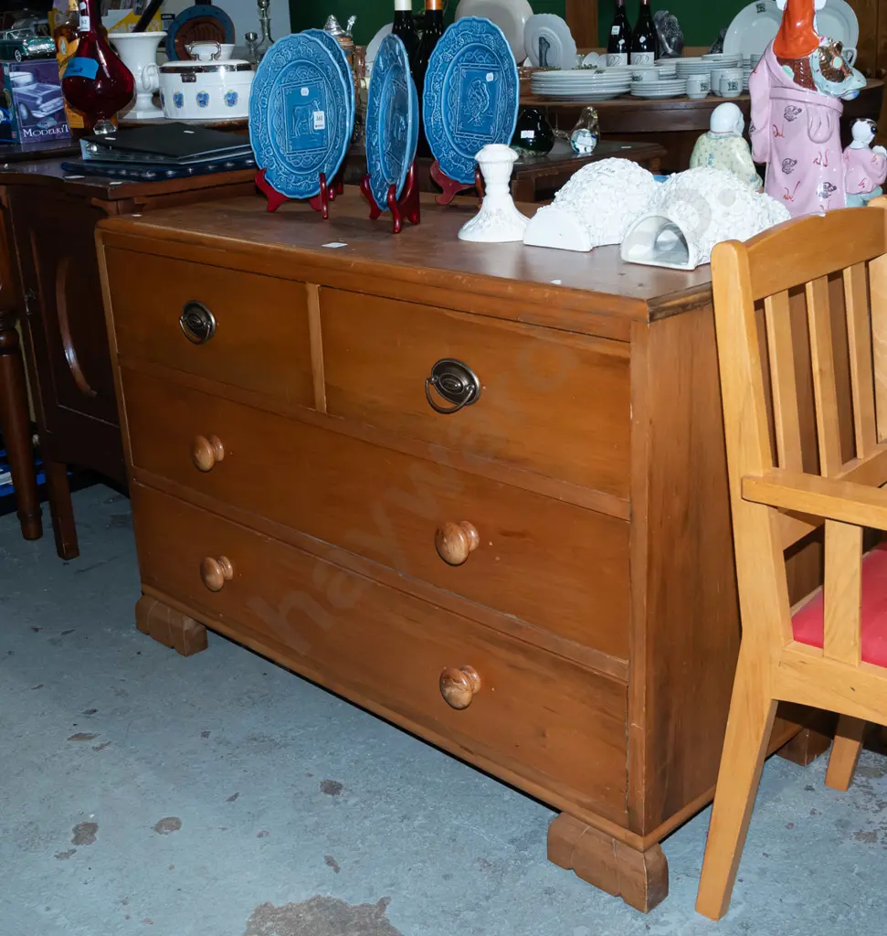 rimu 4 drawer lowboy H730 W1060 D460 Image 1++