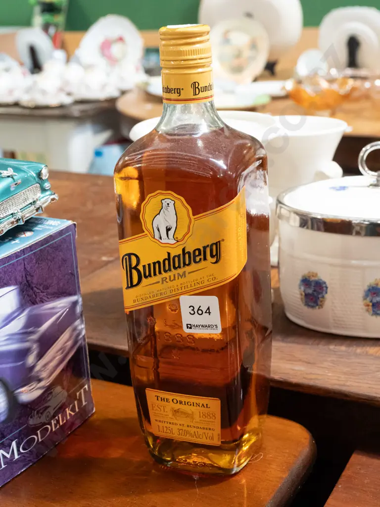 1125ml Bundaberg rum Image 1++