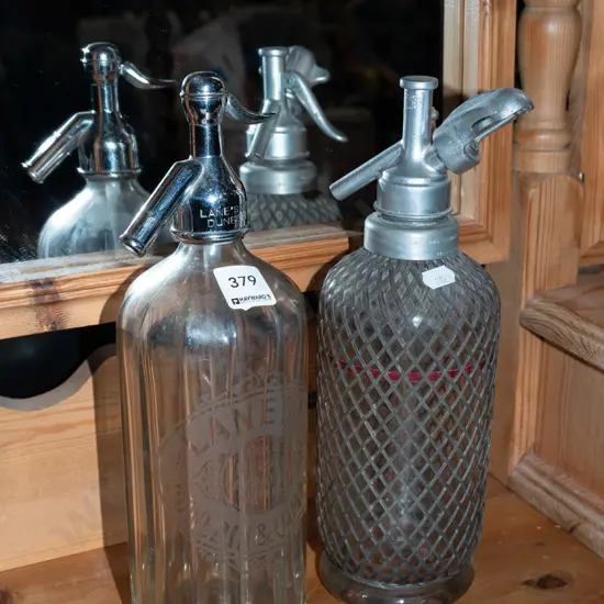 Lanes soda syphon, 1 other soda syphon