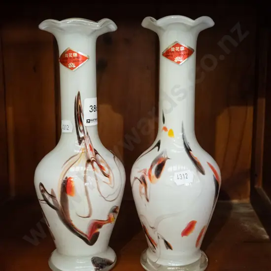 pair of milk glass swirled pattern vases H230