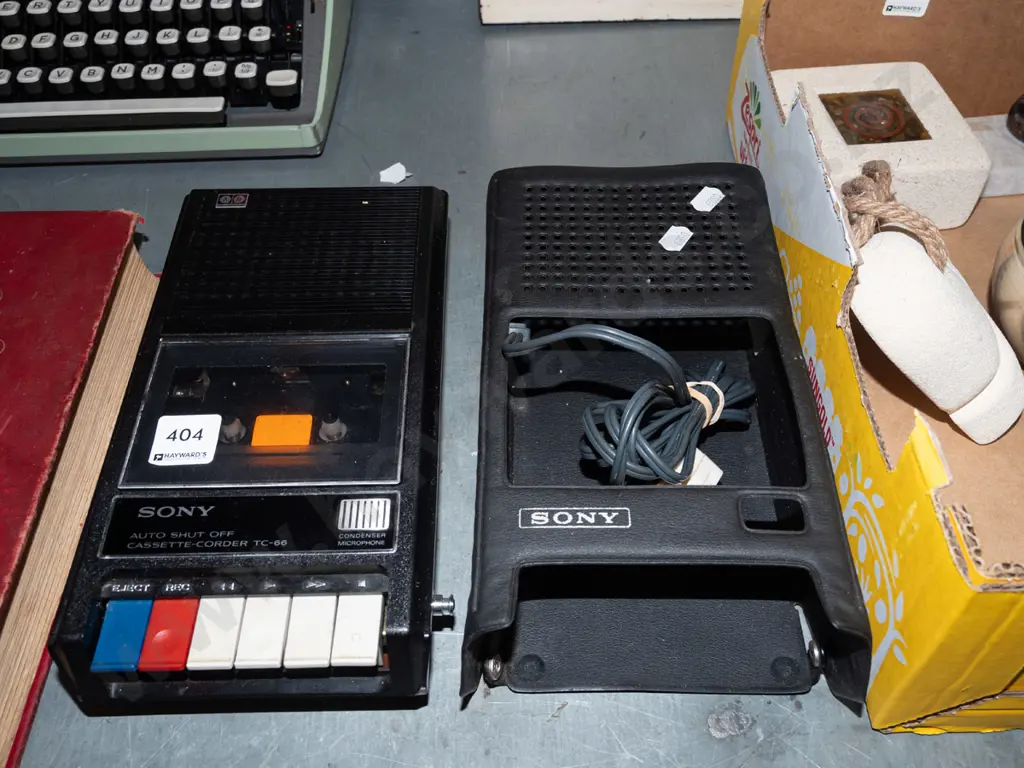 Sanyo tap cassette player recorder Image 1++