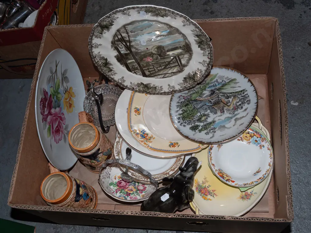 box; beer steins, plates, figurine etc Image 1++