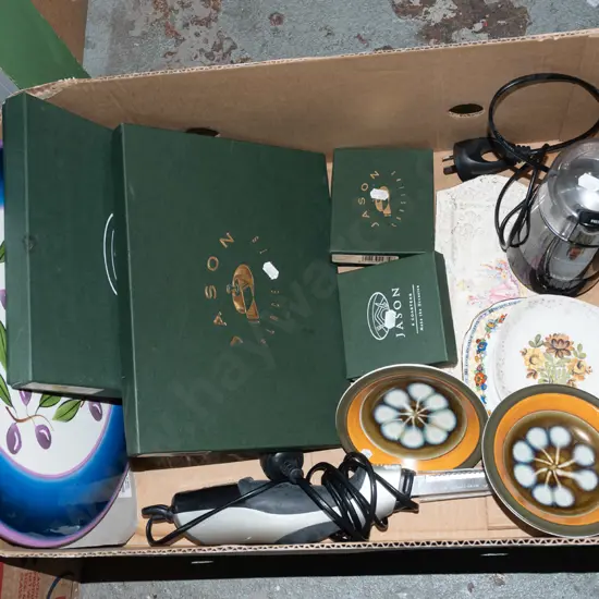 box; serving plate, electric knife, placemats etc