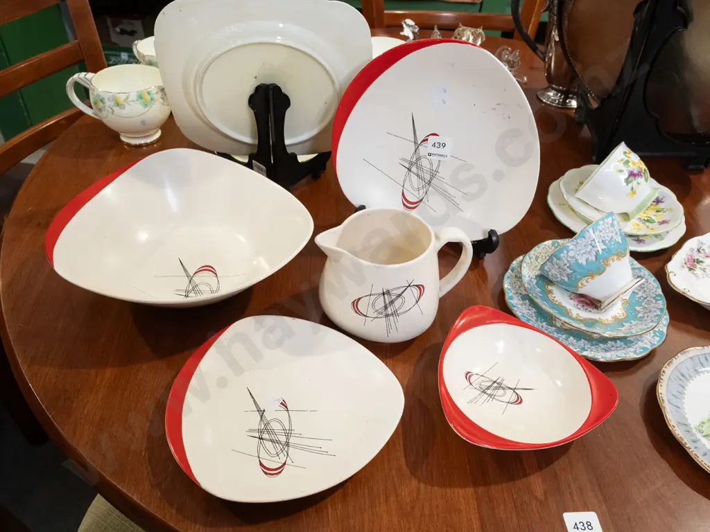 Carlton Ware mid century bowls, plates, jugs Image 1++
