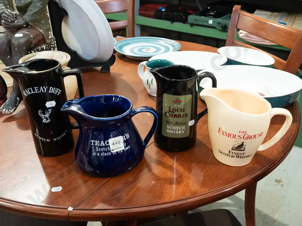 4x whisky jugs Image 1++