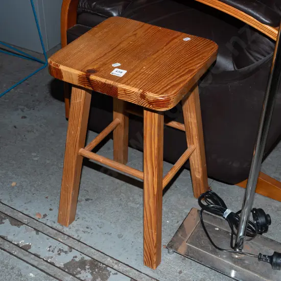 cedar stool H460