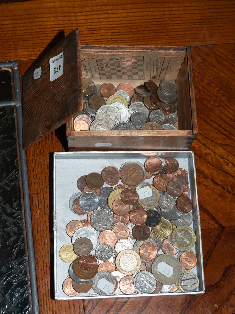 tray and box of coins Image 1++