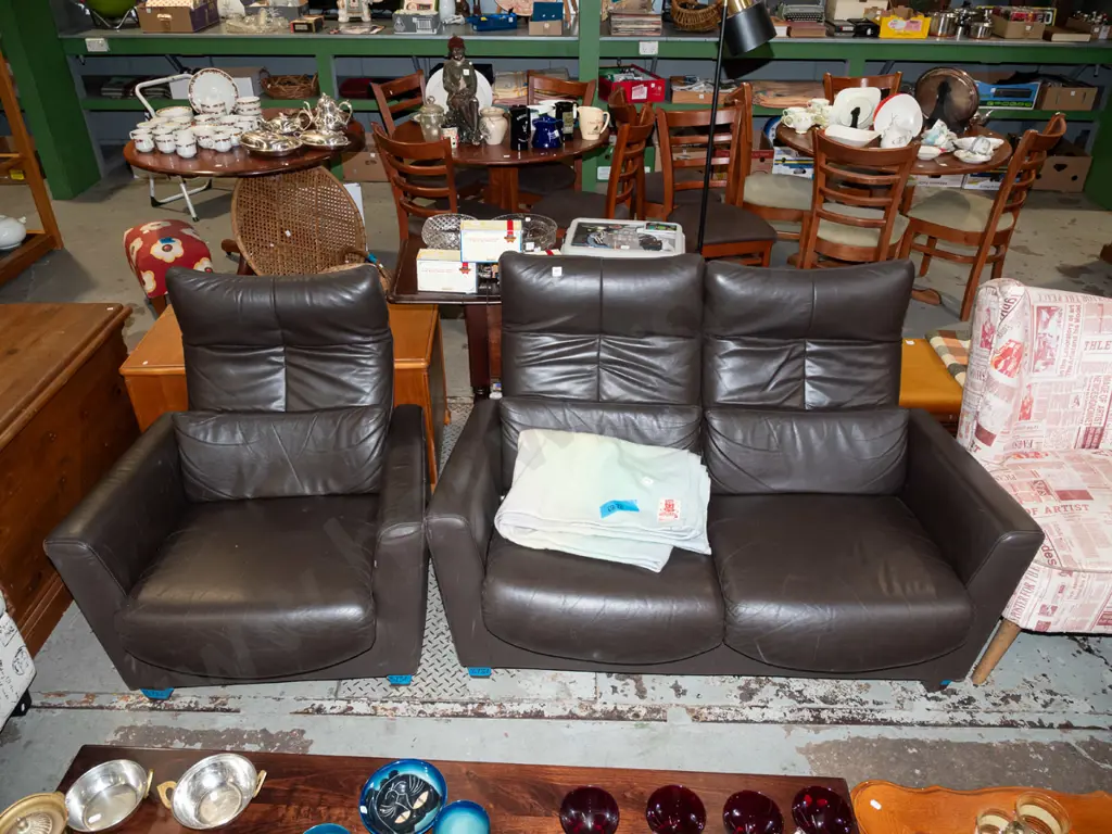 leather 2 piece lounge suite - 2 seater reclining sofa and reclining armchair Image 1++