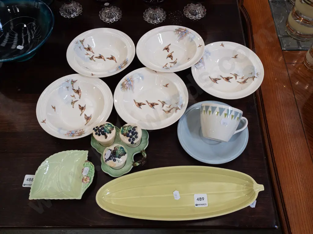 Poole leaf dish, Meakin sweet dishes, cup, saucer etc Image 1++