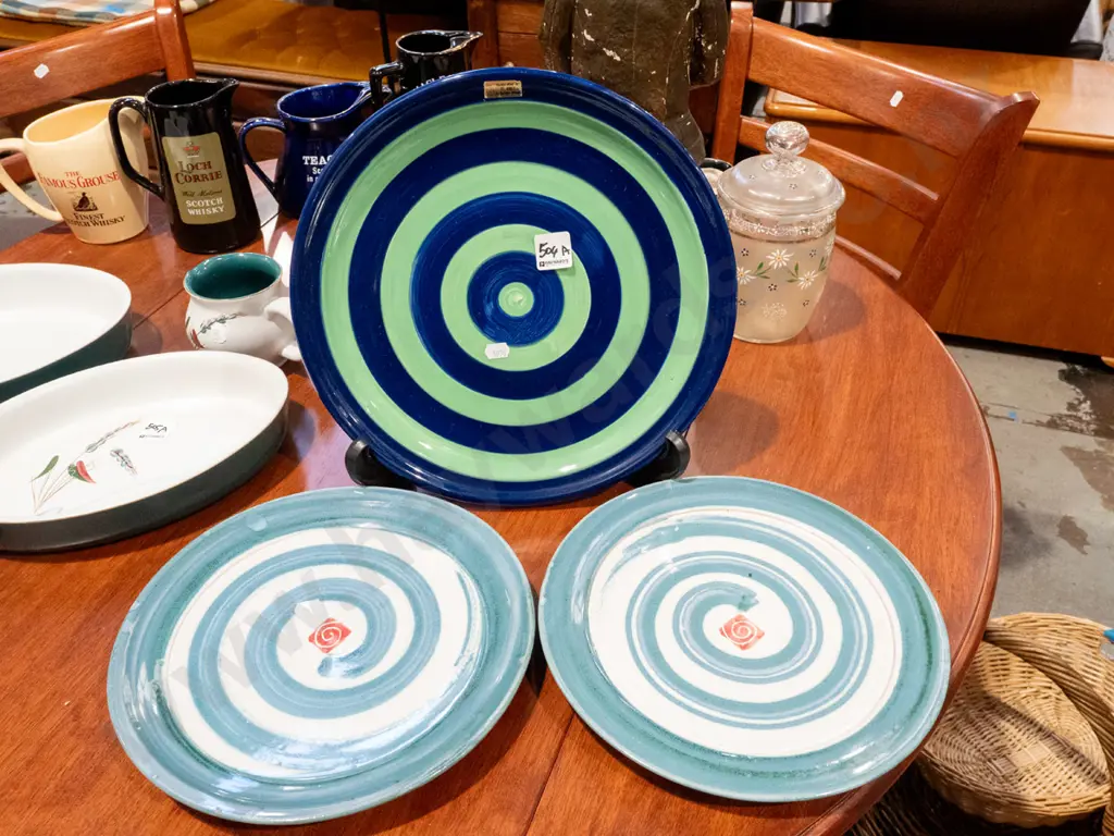3x studio pottery plates Image 1++