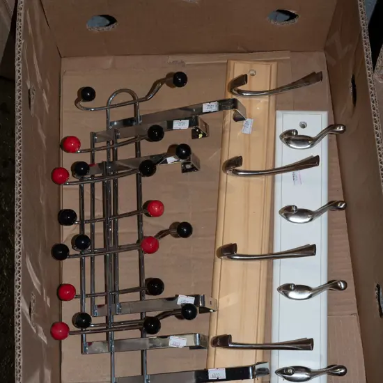 box; 5x coat hook racks