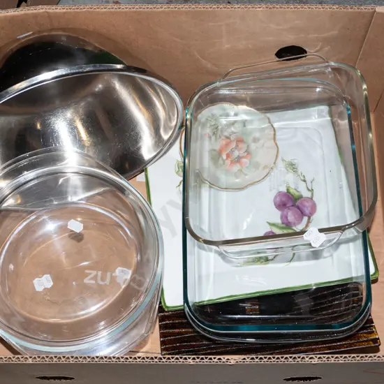 box; lidded pyrex dishes, bowls, square serving platters etc