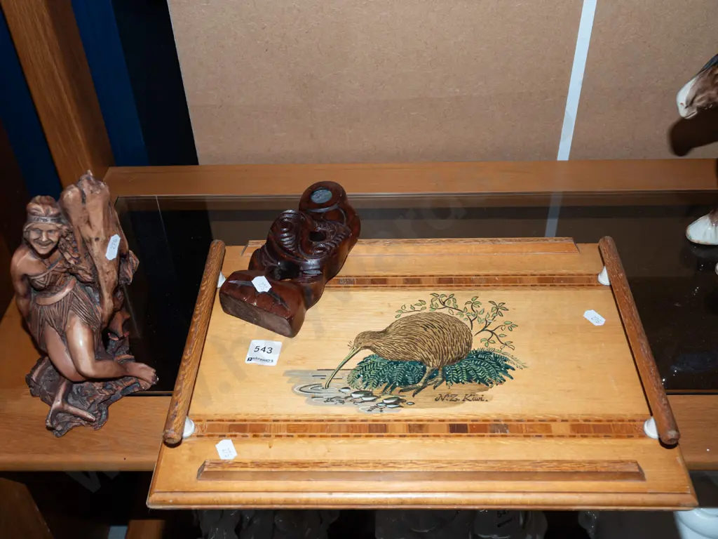 NZ figurine, carving , tray Image 1++