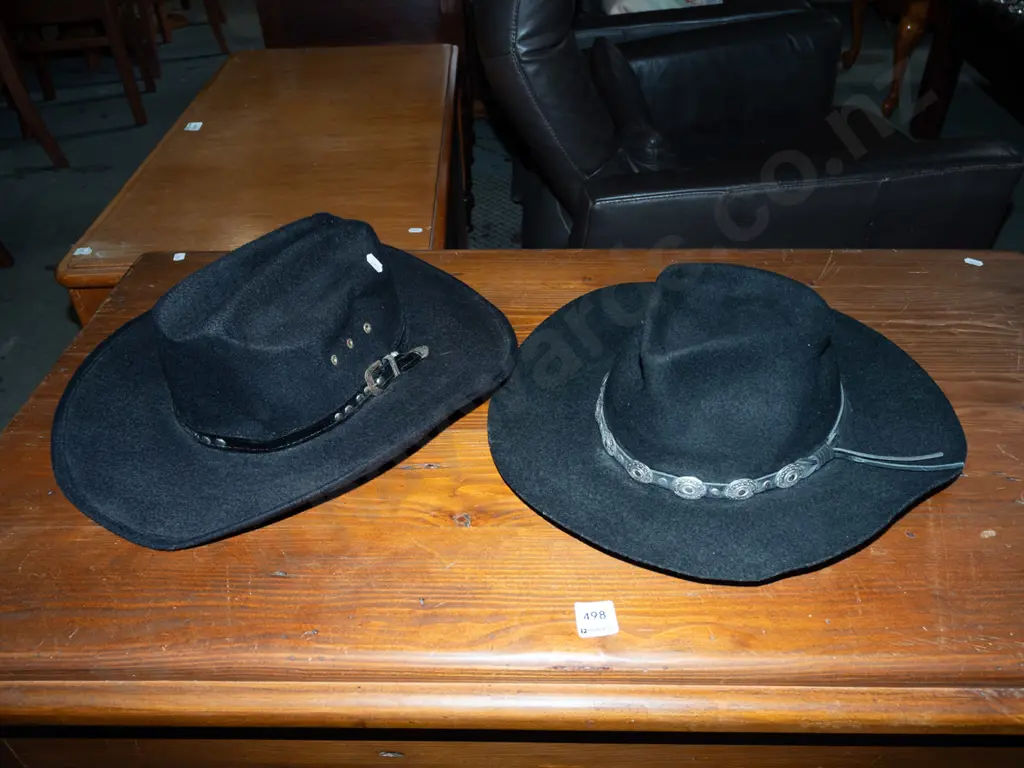 2x cowboy hats Image 1++