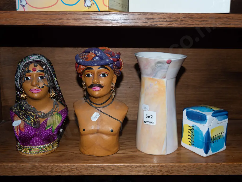 lidded canister, 2 figurines, 1x vase H180 Image 1++