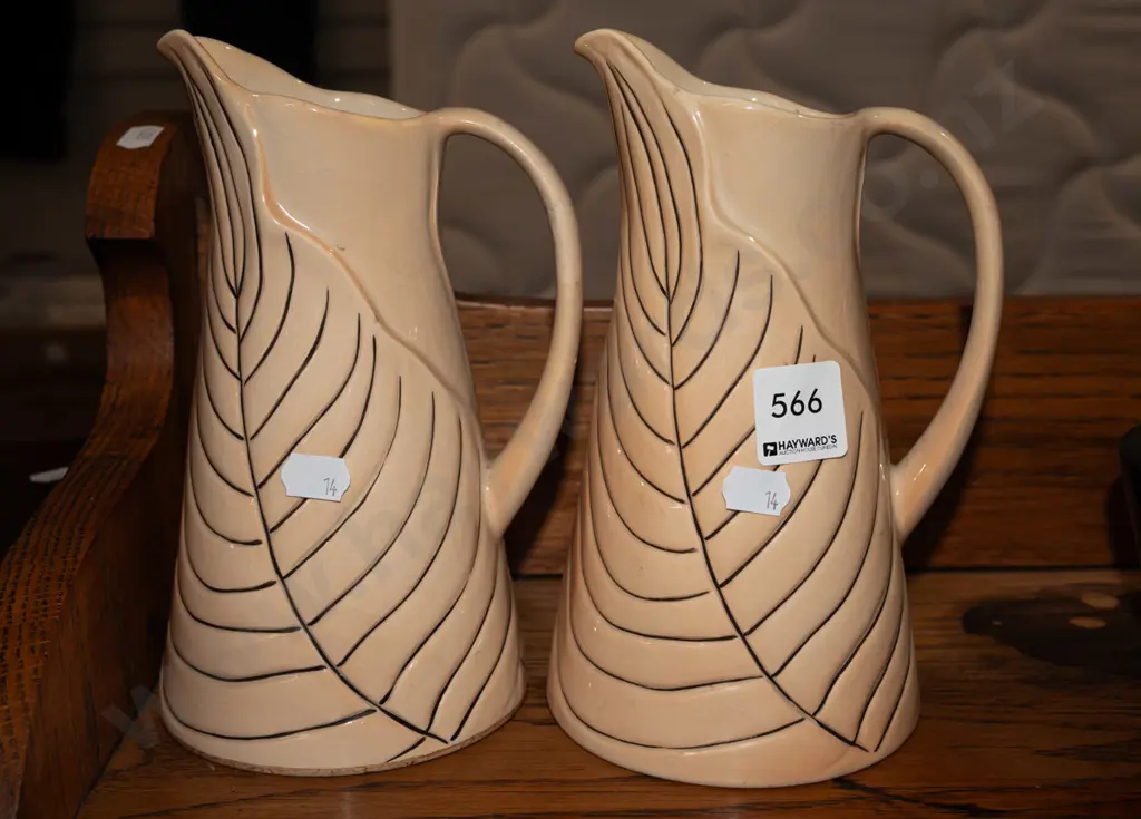 2x Carlton leaf patterned jugs  Image 1++