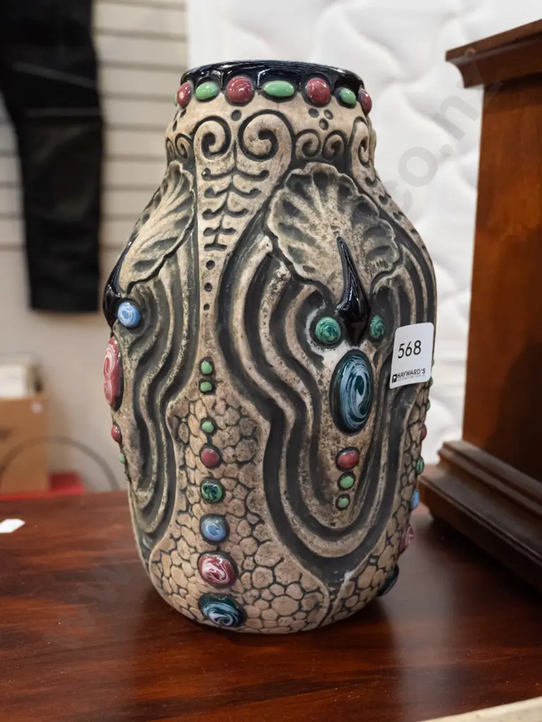 Amphora vase - crack to base H245 Image 1++
