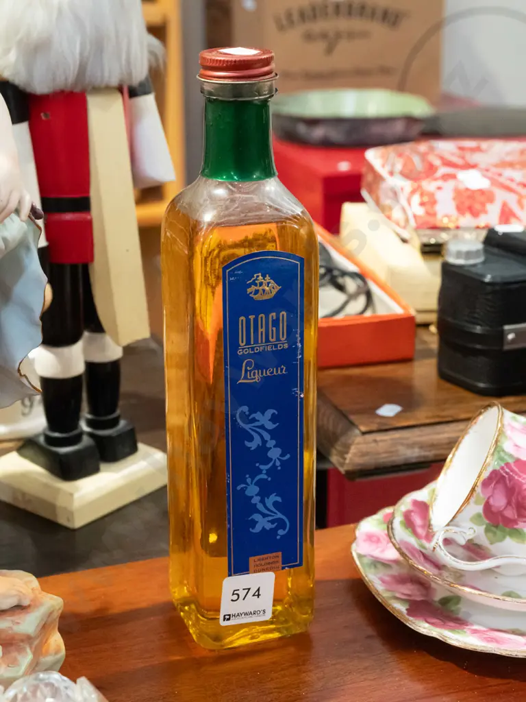Otago Goldfields apricot liqueur Image 1++