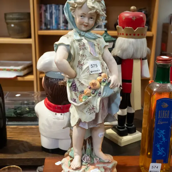 ceramic figurine - young girl H420