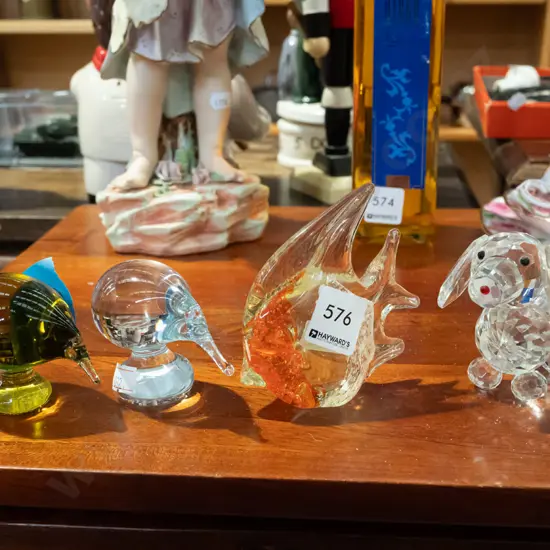 3x art glass figurines, crystal dog - kiwi has damage Tallest H100