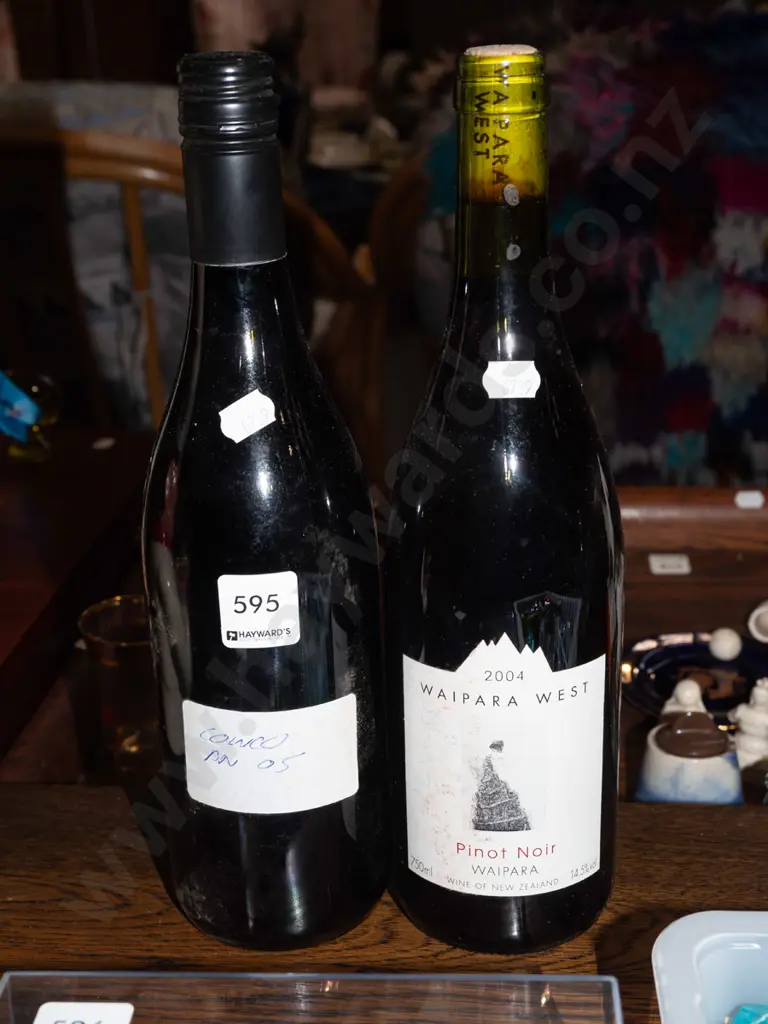 unknown wine, Waipara West pinot noir 2004 Image 1++