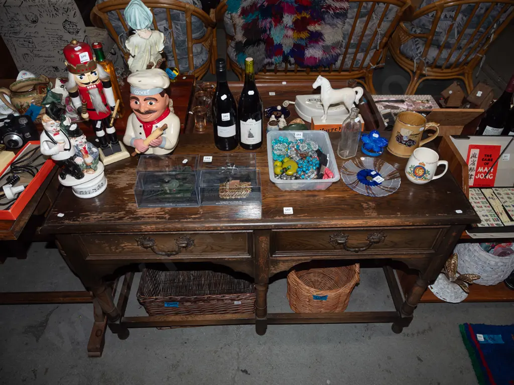 oak 2  drawer hall table - varnish needs attention H750 W1220 D430 Image 1++
