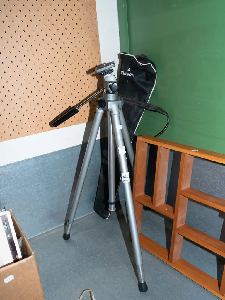 Velbon tripod Image 1++