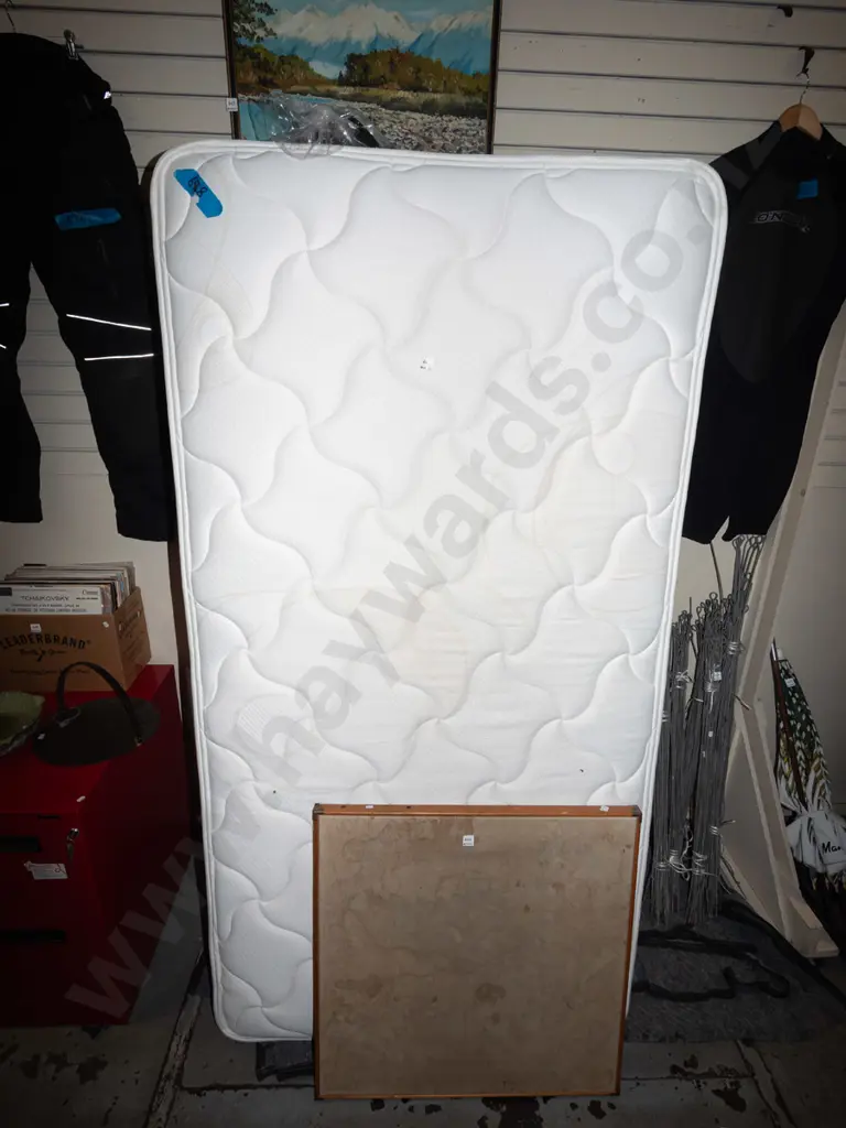 Sealey Posture Premier king single bed base and mattress Image 1++