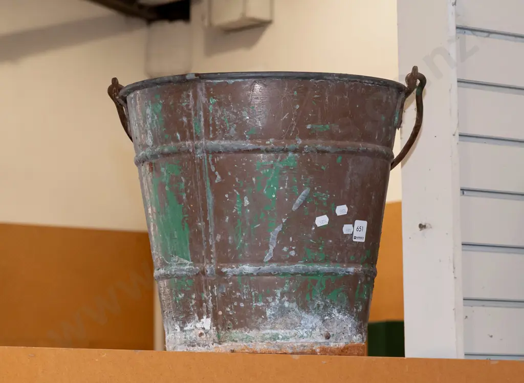 metal pail Image 1++