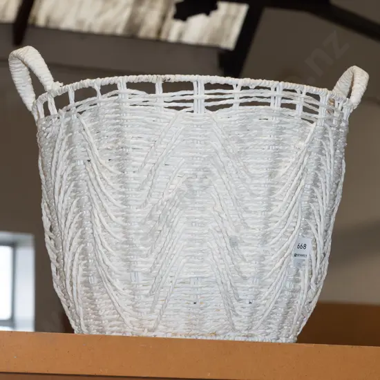 woven string basket H500