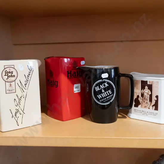 4x whisky jugs