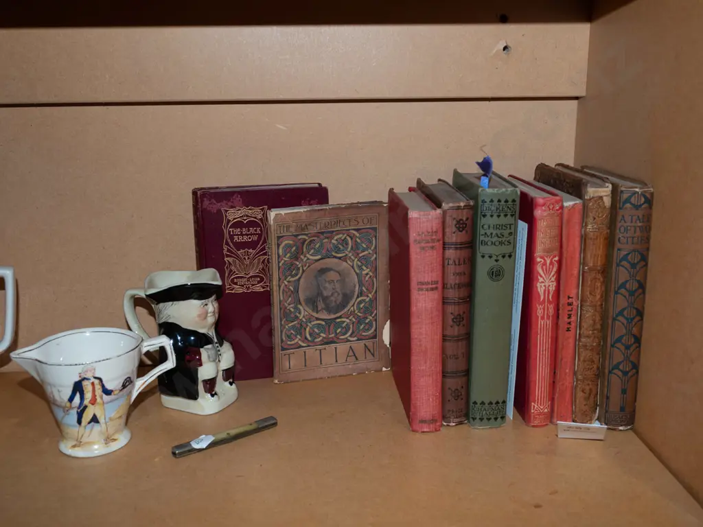 vintage box, small toby jug, Captain Cook themed creamer Image 1++