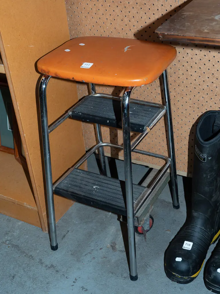 vinyl and chrome kitchen step stool - rip to vinyl Image 1++