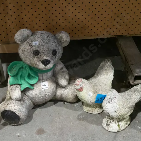 3x concrete gardem ornaments H320