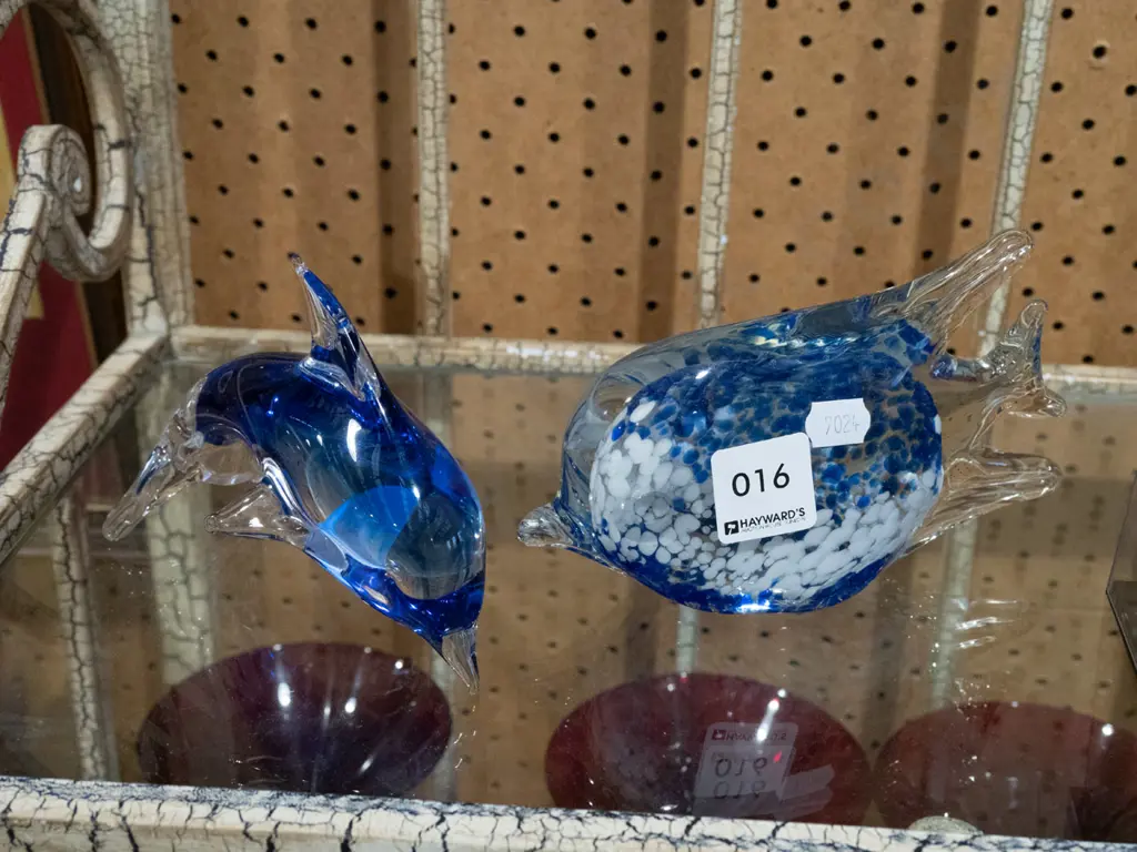 studio glass dolphin and fish L130 Image 1++