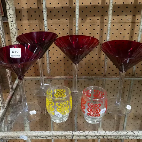 clear and ruby cocktail glasses, 2x tumblers
