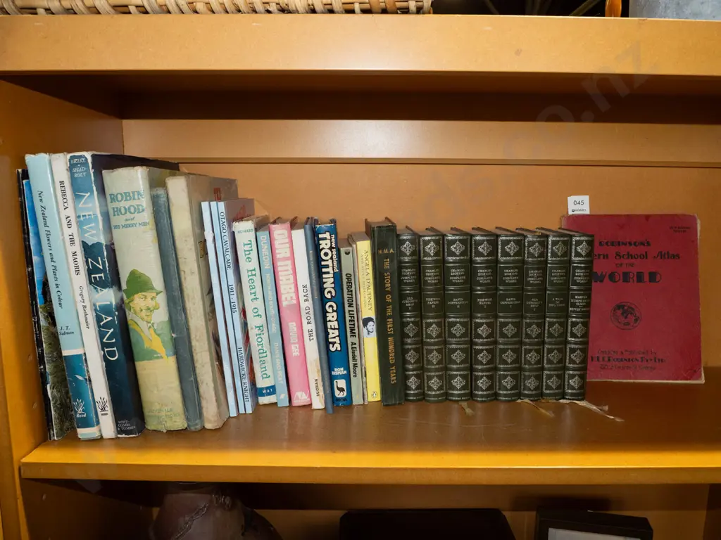 various books Image 1++