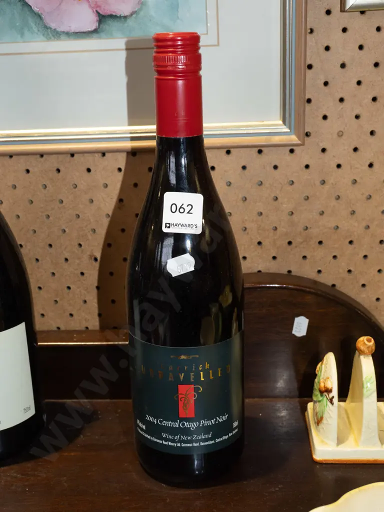 750ml bottle Carrick Unravelled Central Otago pinot noir 2004 Image 1++