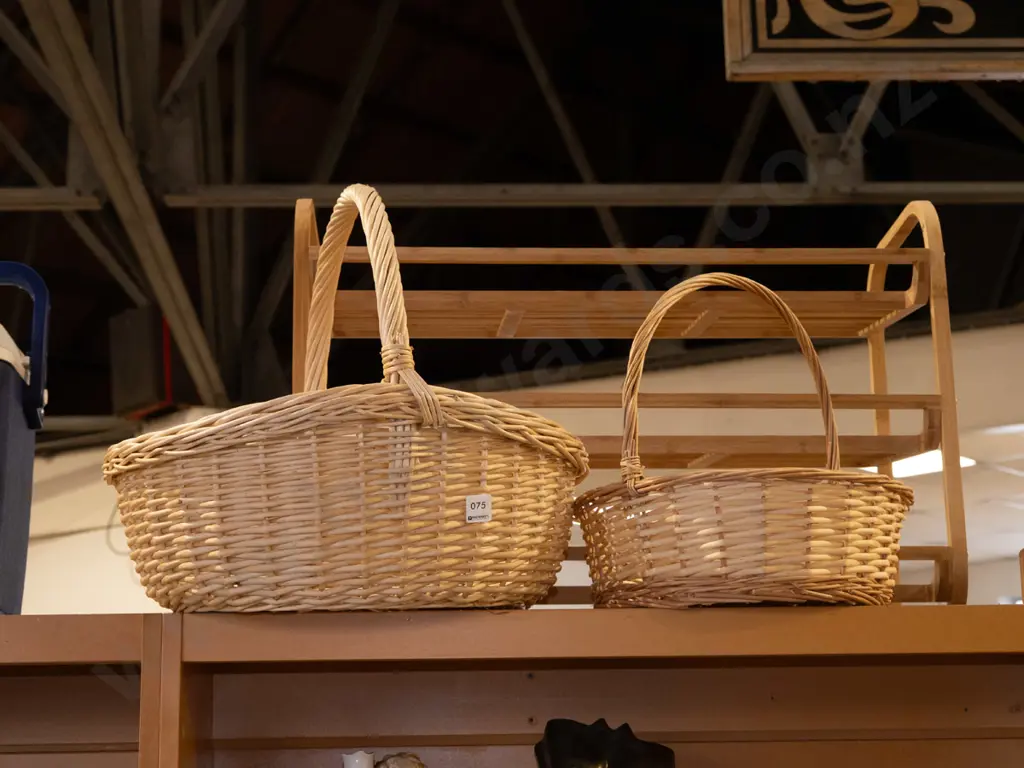 2x cane baskets Image 1++