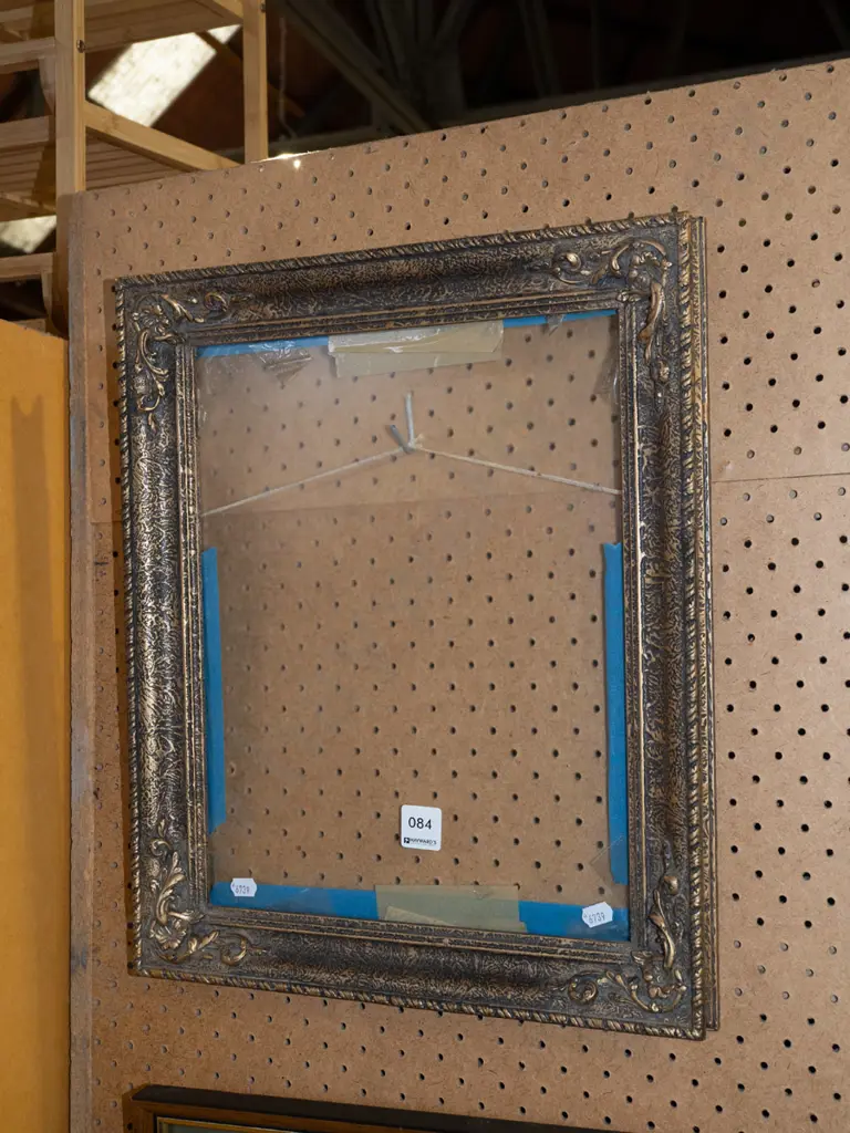 gilt framed picture frame Image 1++