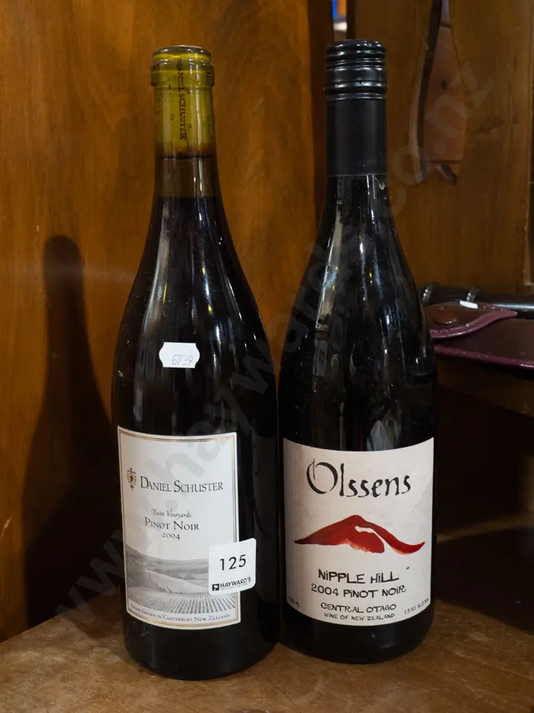 Daniel Schuster pinot noir 2005, Olssens pinot noir 2004 Image 1++