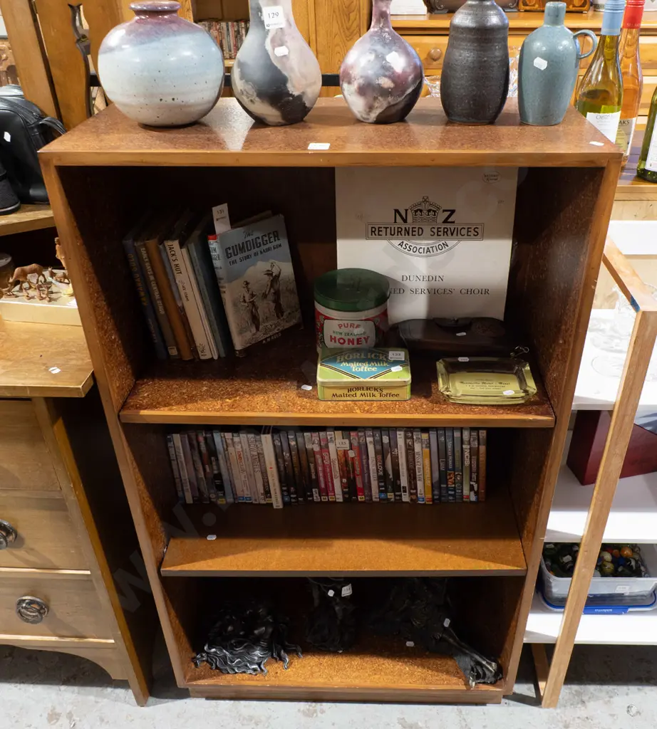 chip board adjustable bookcase H1220 W710 D310 Image 1++